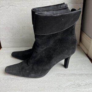** Stuart Weitzman Black Stretchy Heeled Ankle Boots Suede Size 10 Back Zip